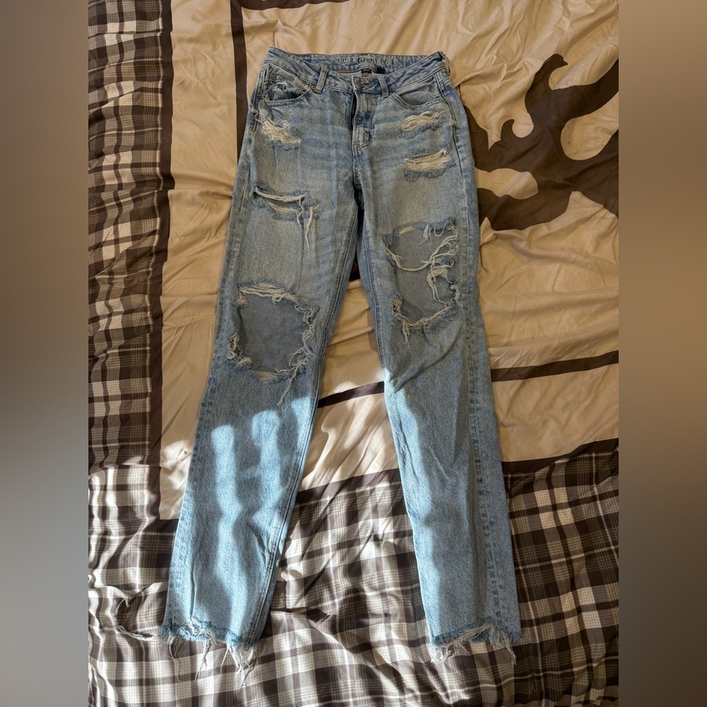 American Eagle Distressed Light Blue Mom Jeans